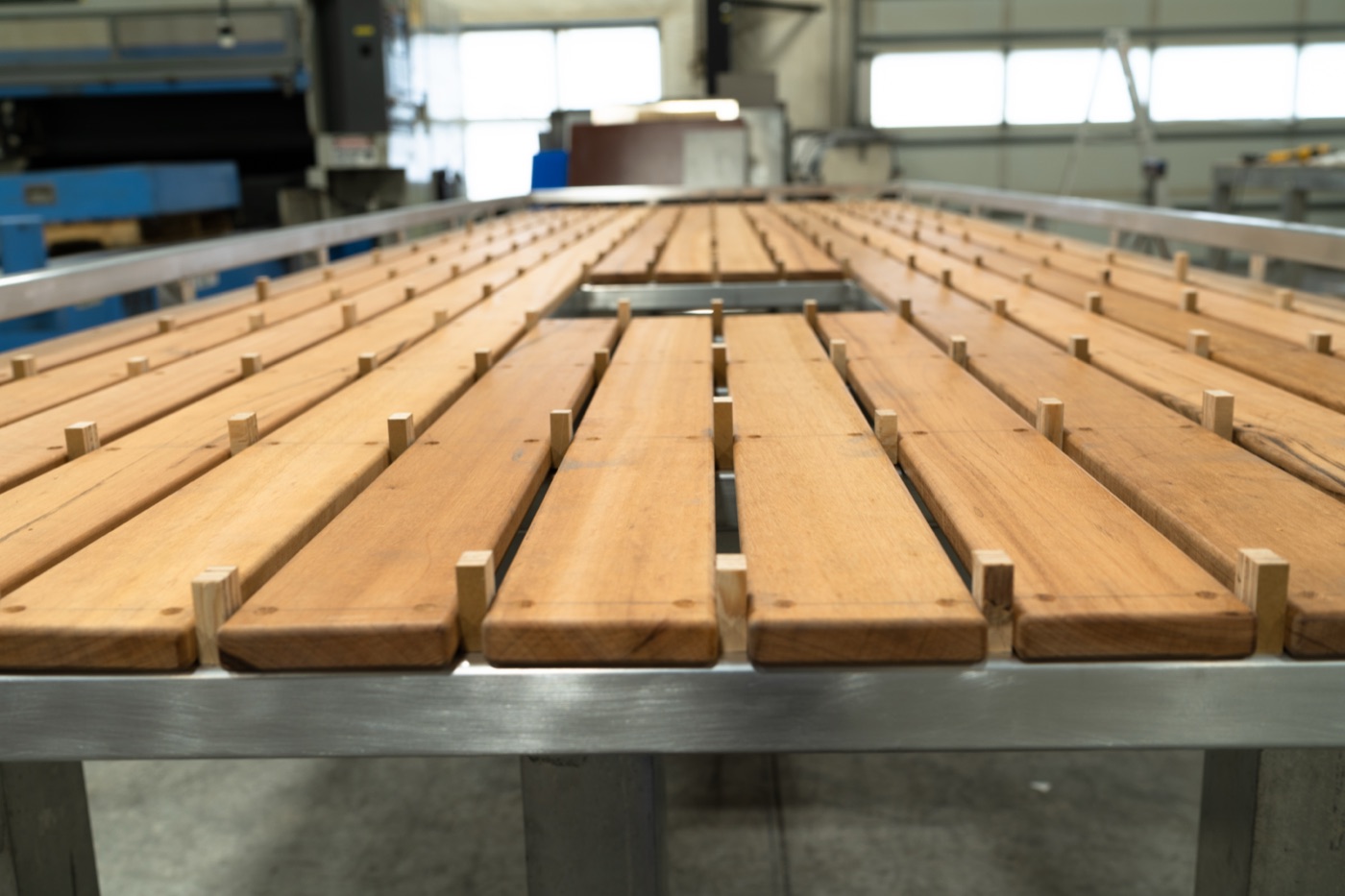 Wide shot of the completed Tigerwood deck on the roof rack